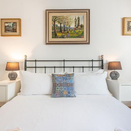 Apartment On Shopping Street Cagliari Buitenkant foto