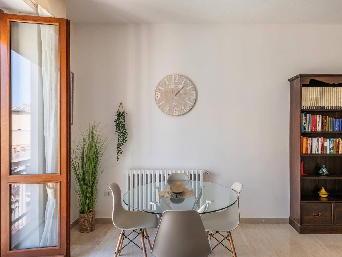 Apartment On Shopping Street Cagliari Buitenkant foto