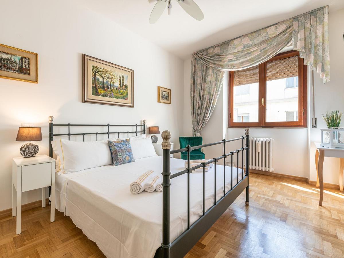 Apartment On Shopping Street Cagliari Buitenkant foto