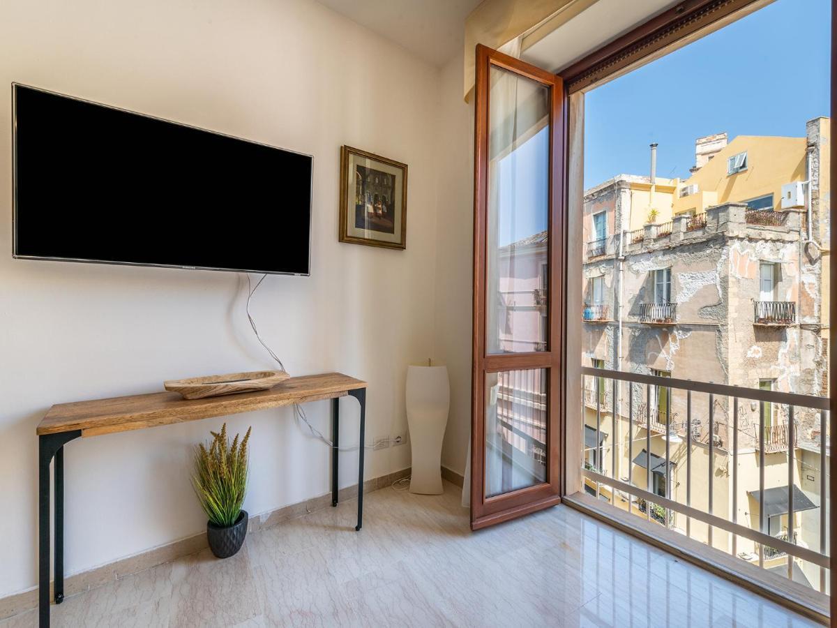 Apartment On Shopping Street Cagliari Buitenkant foto